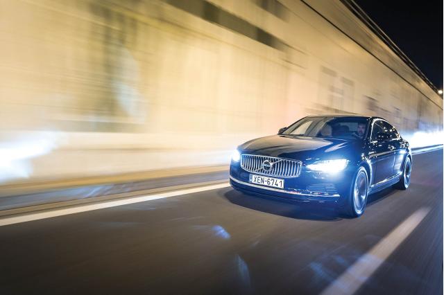 Volvo S90 T8 Recharge 392Ps